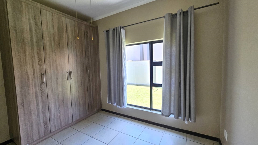 To Let 3 Bedroom Property for Rent in Melodie North West